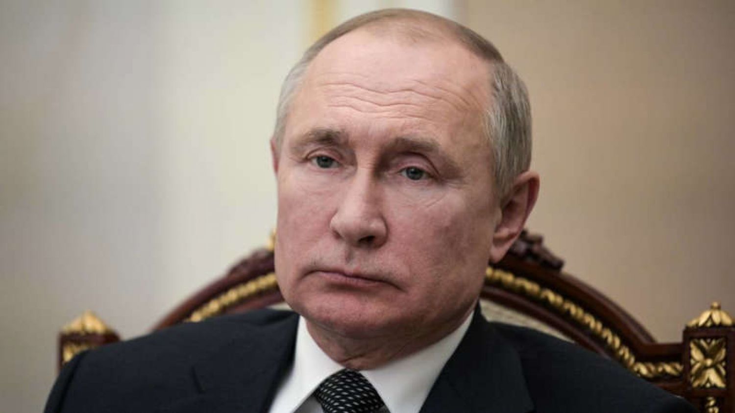 Vladimir Putin se aísla tras casos de covid-19 en su círculo social