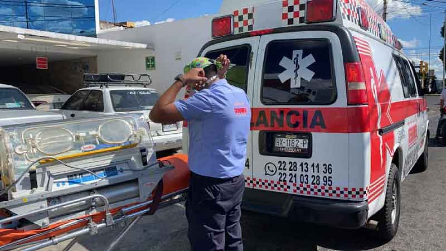 "Eran cables de alta tensión": Niño muere electrocutado mientras ayudaba a su papá en Puebla