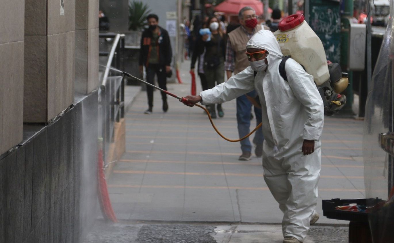 México registra 700 muertes más y 9,792 casos recientes de Covid-19  