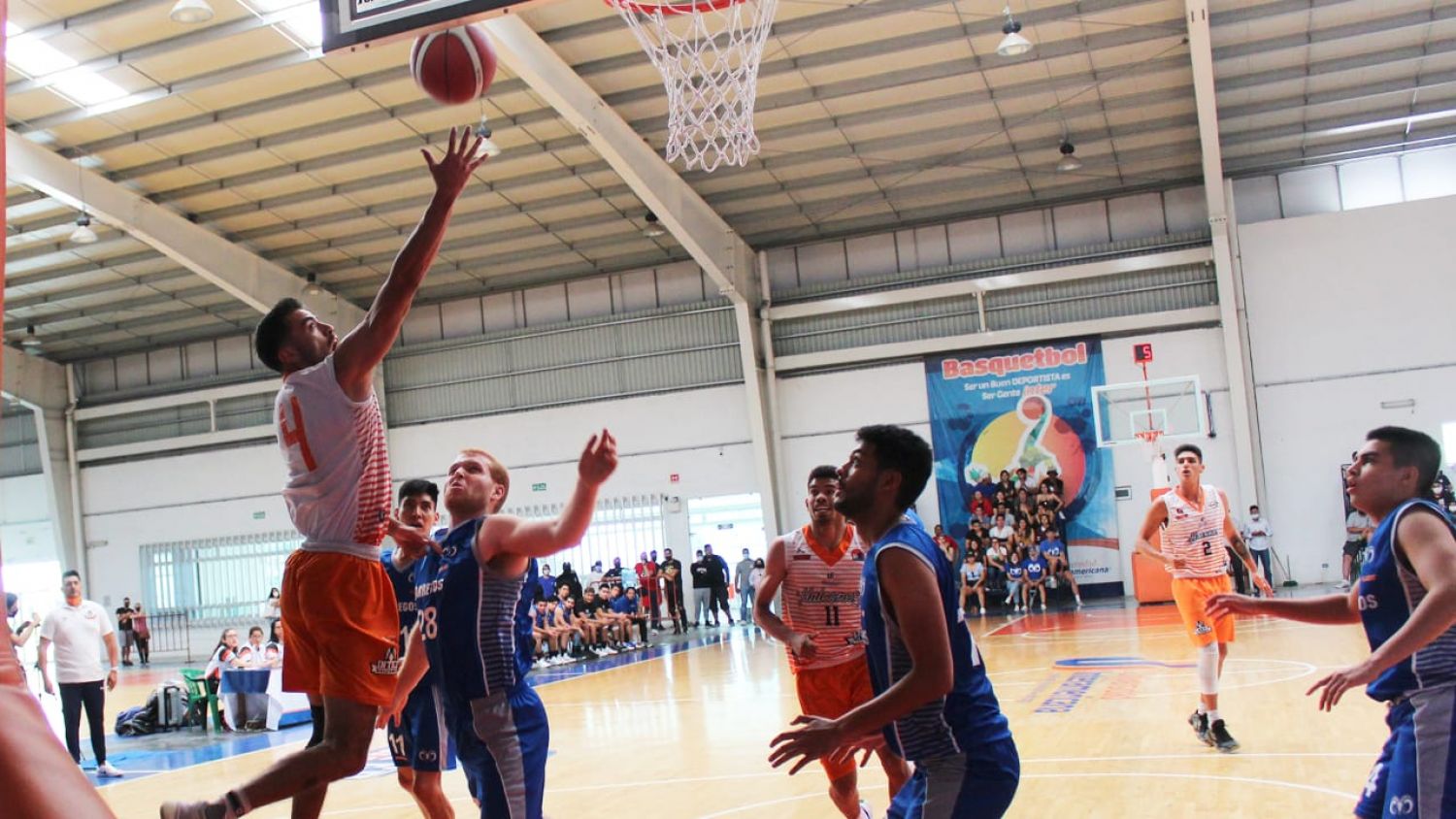 Halcones se llevó el clásico poblano de basquetbol ante Borregos 