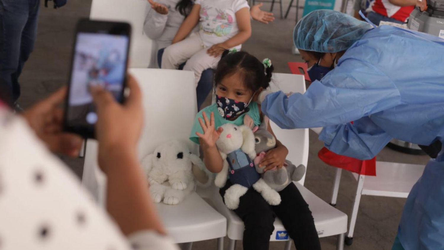Cofepris ya autorizó la vacunación  contra Covid-19 para los menores de 5 años