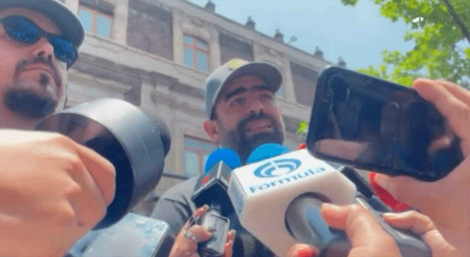 Ambientalistas se manifestaron afuera de Palacio Nacional luego de que AMLO canceló su reunión