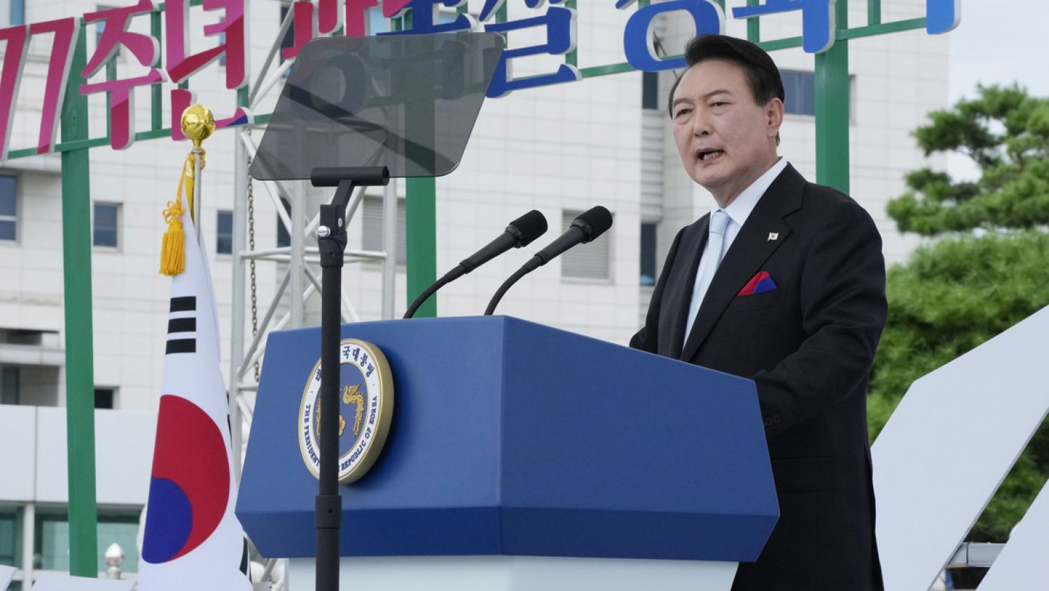 Presidente de Corea del Sur ofreció un paquete de ayuda a cambio de desnuclearización del régimen de Kim Jong-un