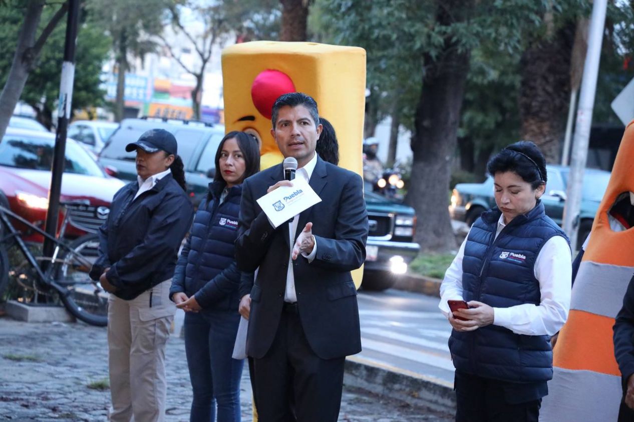 Eduardo Rivera recomienda salir a tiempo para evitar accidentes viales en este regreso a clases