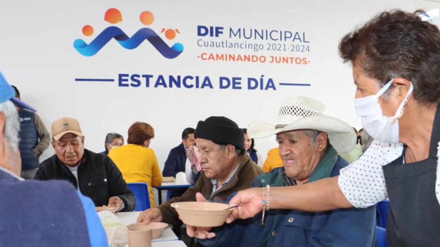 En Cuautlancingo; habilitan desayunos gratuitos para adultos de la tercera edad