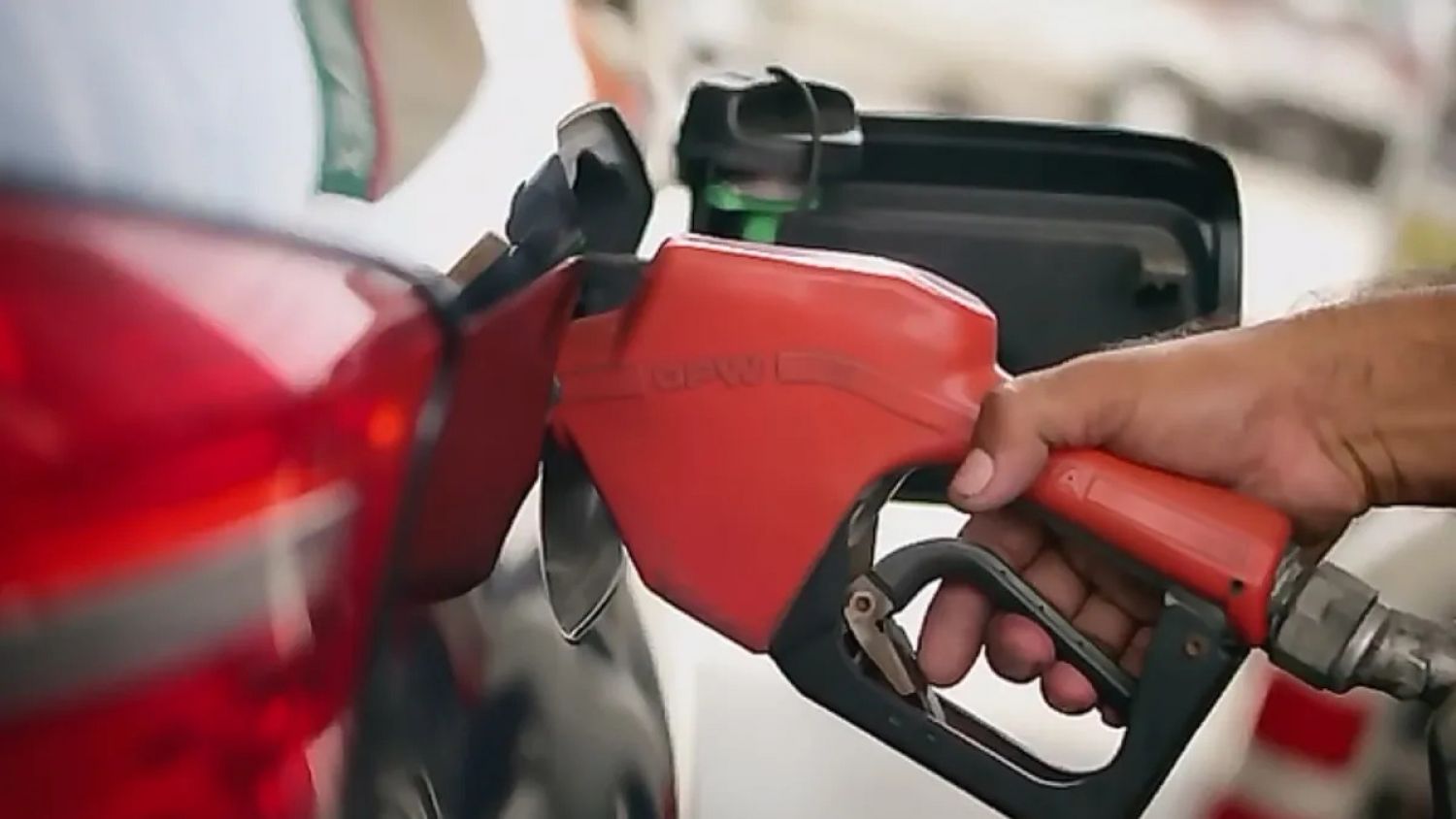 Recorta hacienda estímulo fiscal a gasolina ‘Premium’ por primera vez en 5 meses