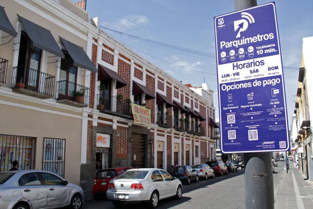 Ayuntamiento analiza cambios en sistema de parquímetros
