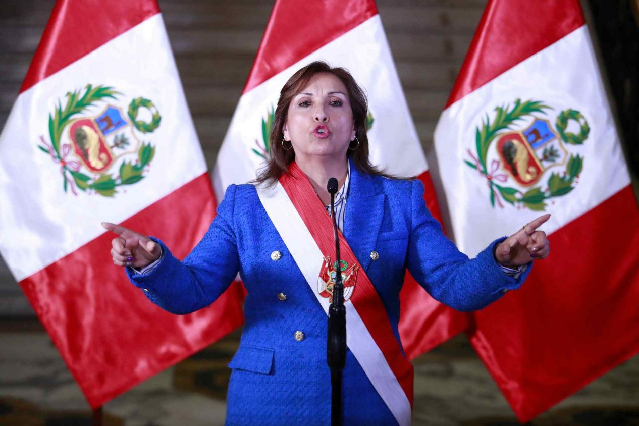 Dina Boluarte declara estado de emergencia en el sur de Perú tras protestas que han dejado al menos 7 muertos