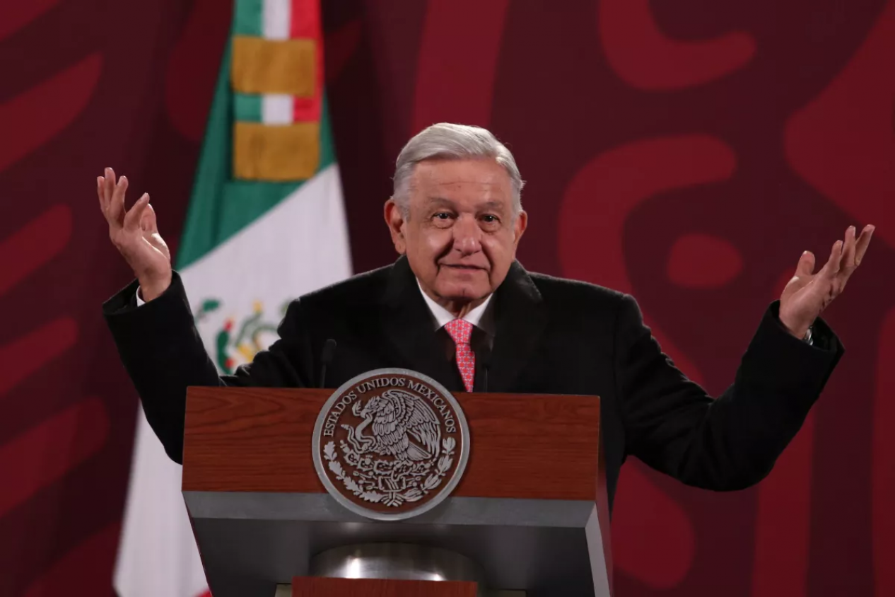 Pedro Castillo sigue siendo el presidente de Perú, fue elegido por voto popular: AMLO