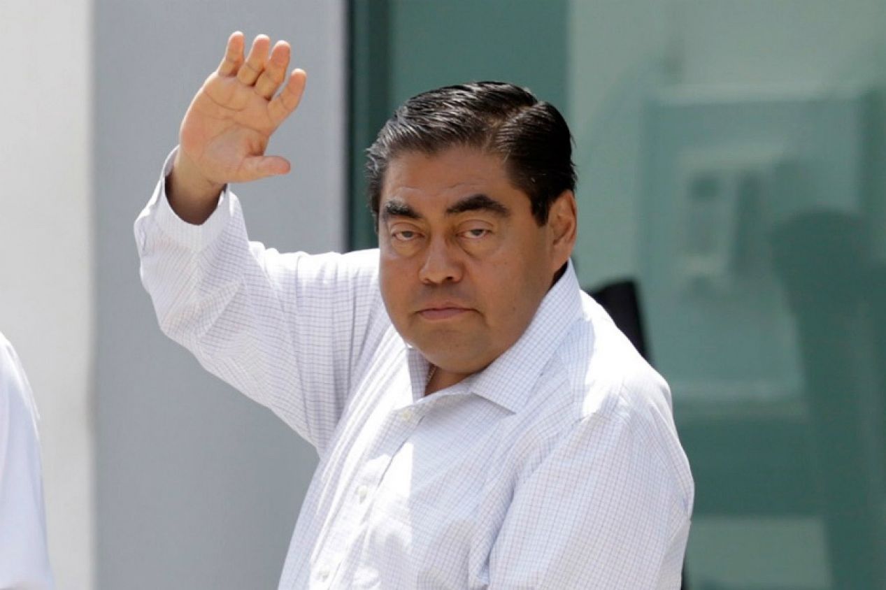 Transciende que el gobernador de Puebla, Miguel Barbosa, presuntamente sufrió un infarto al miocardio y se complicó su estado de salud