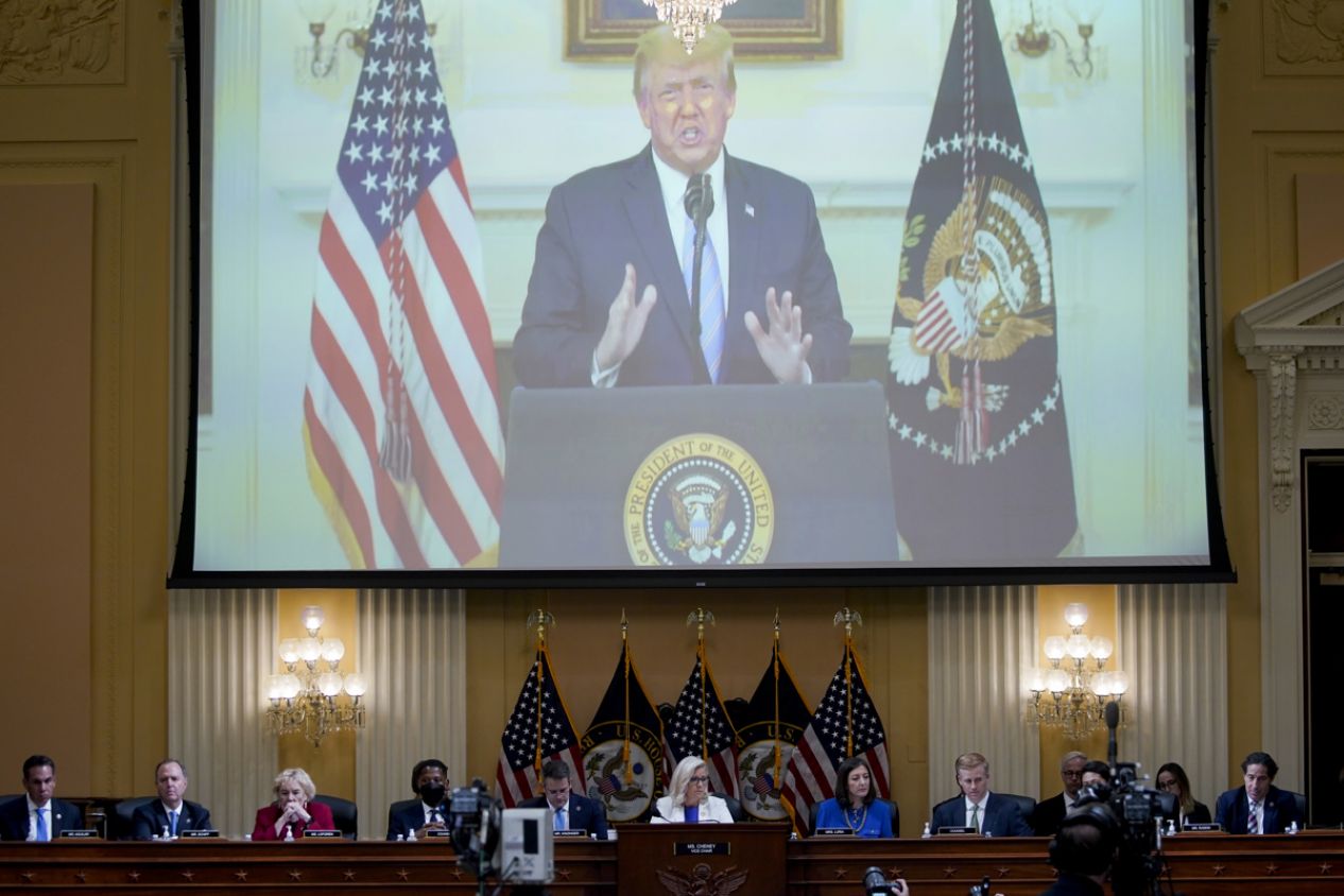 Recomienda comité que investiga asalto al Capitolio de EU, imputar al expresidente Donald Trump