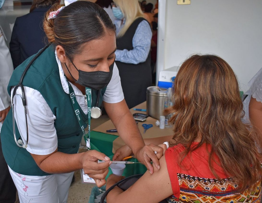 Ya se aplica en México, vacuna Abdala que no cuenta aún con aval de la OMS