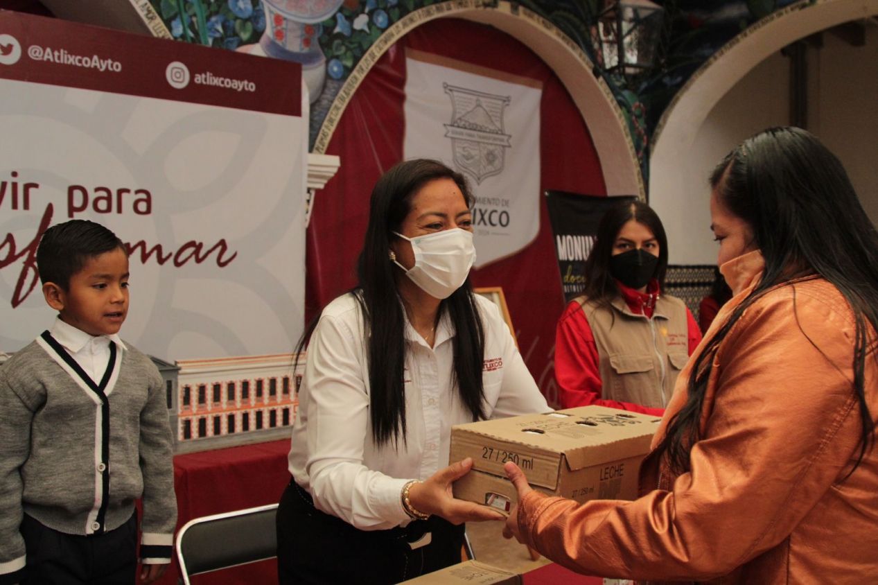 Ayuntamiento de Atlixco a través del DIF municipal y estatal continúan con la entrega de desayunos escolares 