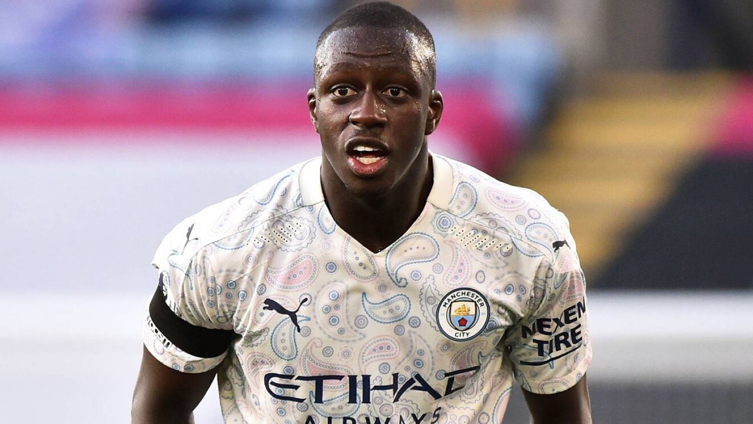 Futbolista del Manchester City podría recibir cadena perpetua por violación