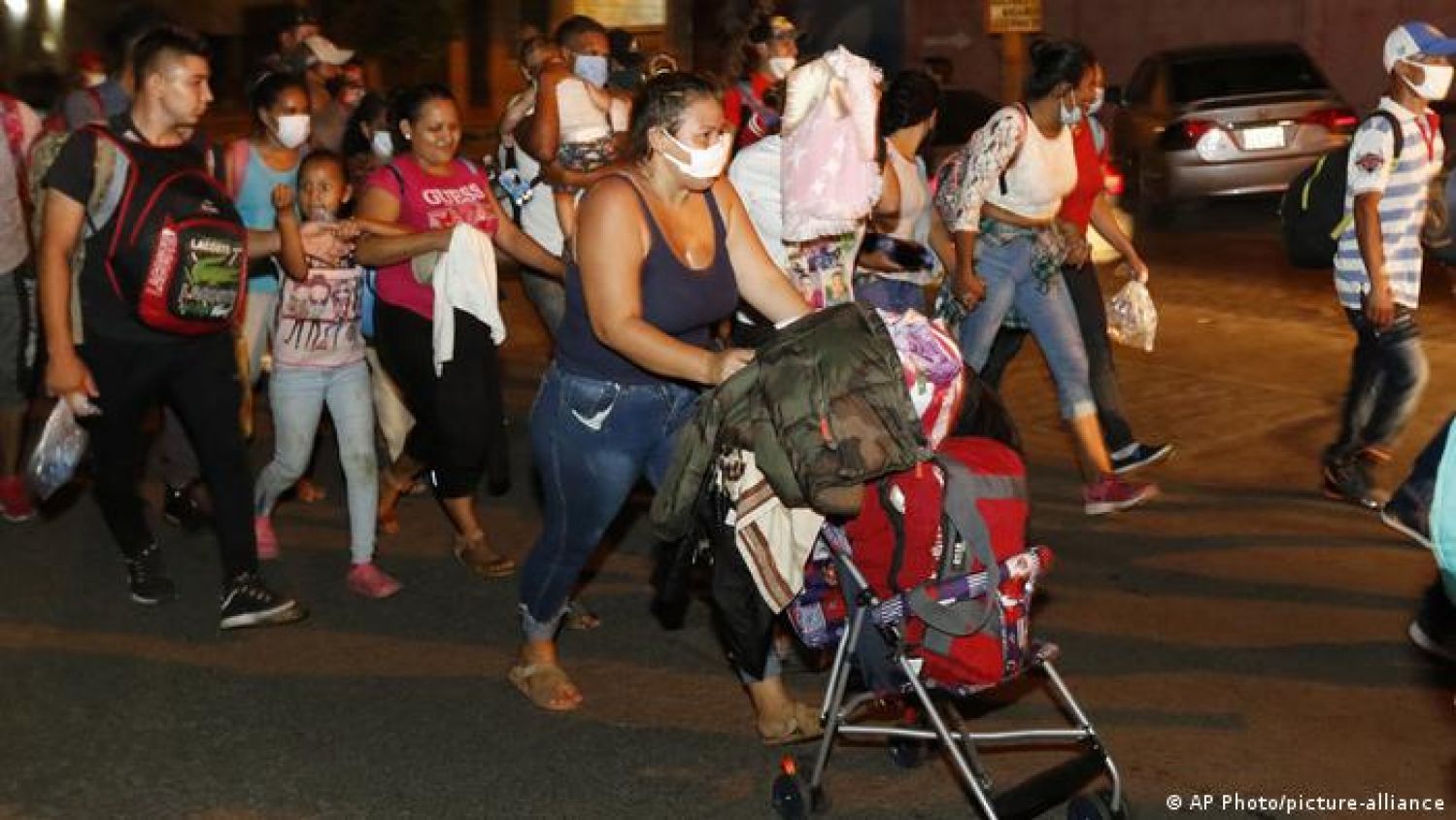 Arranca primera caravana de migrantes del año a EU