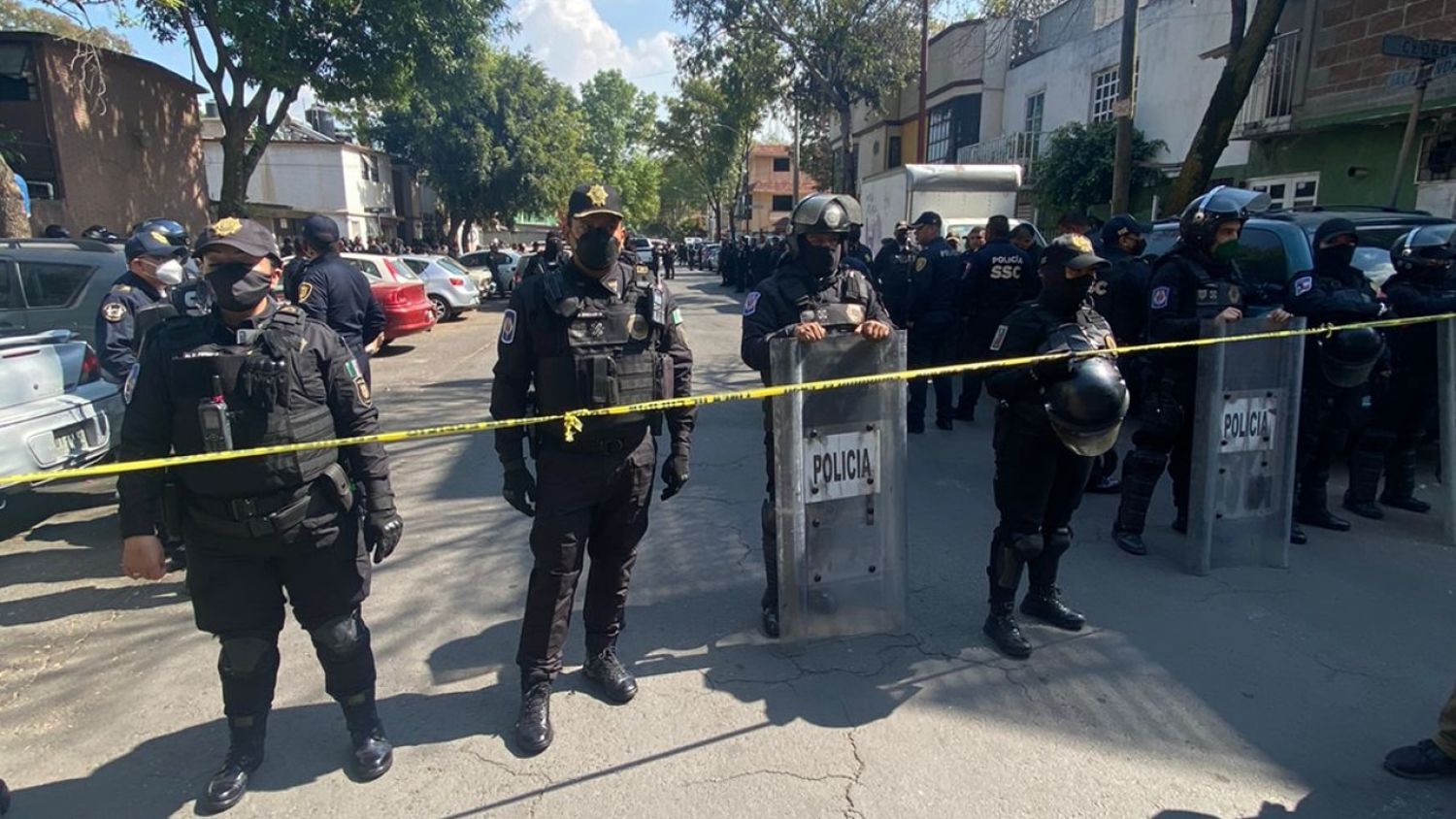 Fallecen dos policías y dos delincuentes durante operativo en Azcapotzalco