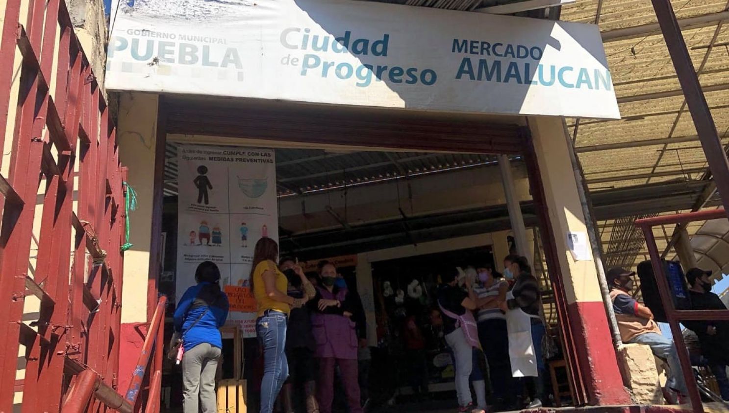 Hay disposición para reactivar proyecto del Mercado de Amalucan: Eduardo Rivera
