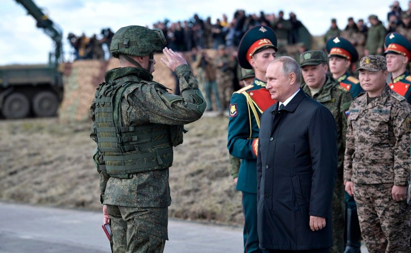 Autoriza senado ruso a Vladimir Putin usar su fuerza militar fuera de Rusia
