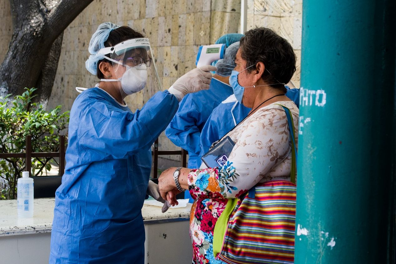Suma México en las últimas horas 18 mil 671 nuevos casos y 449 muertes por Covid-19