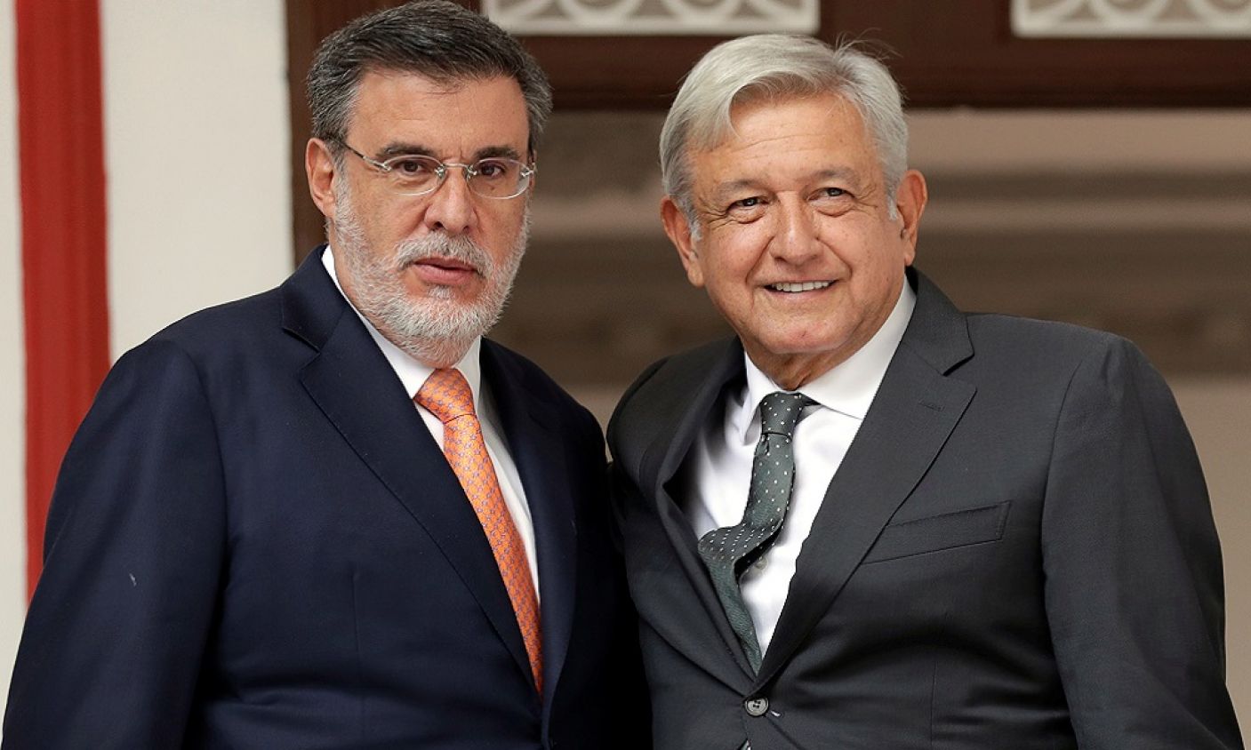 FGR va contra 4 abogados señalados por de lavado de dinero y extorsión, cercanos a Julio Scherer