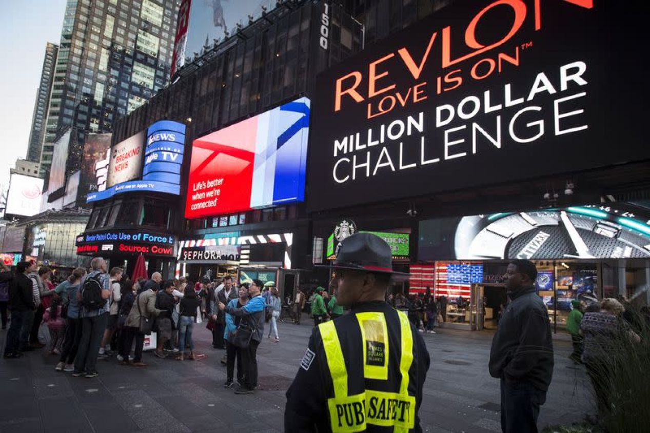 Revlon el gigante de cosméticos se declara en bancarrota