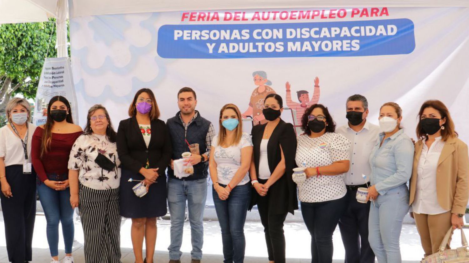En San Pedro Cholula se realizó la Feria del Autoempleo para Personas con Discapacidad y Adultos Mayores