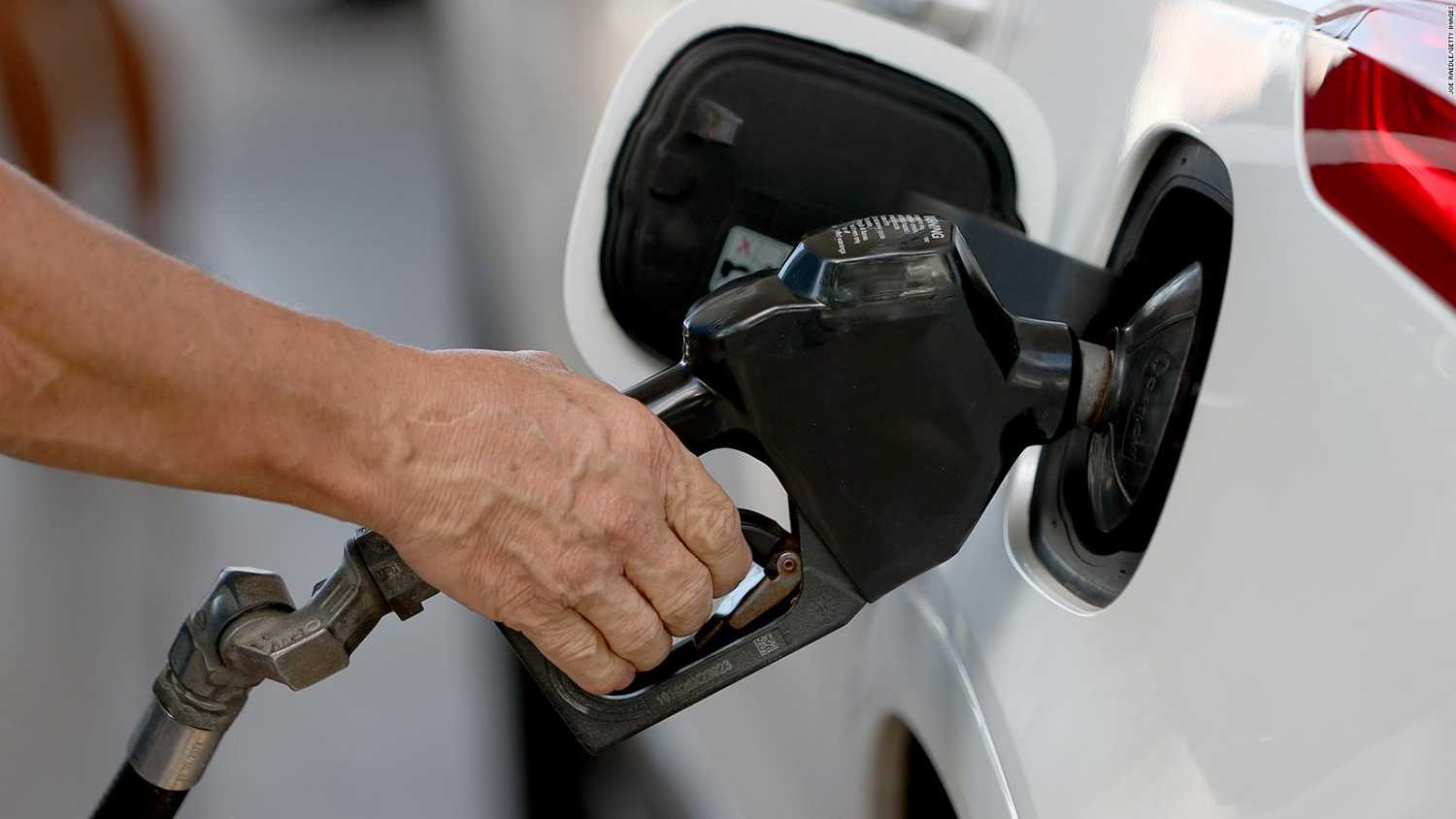 Costo de la gasolina se dispara en todo el mundo