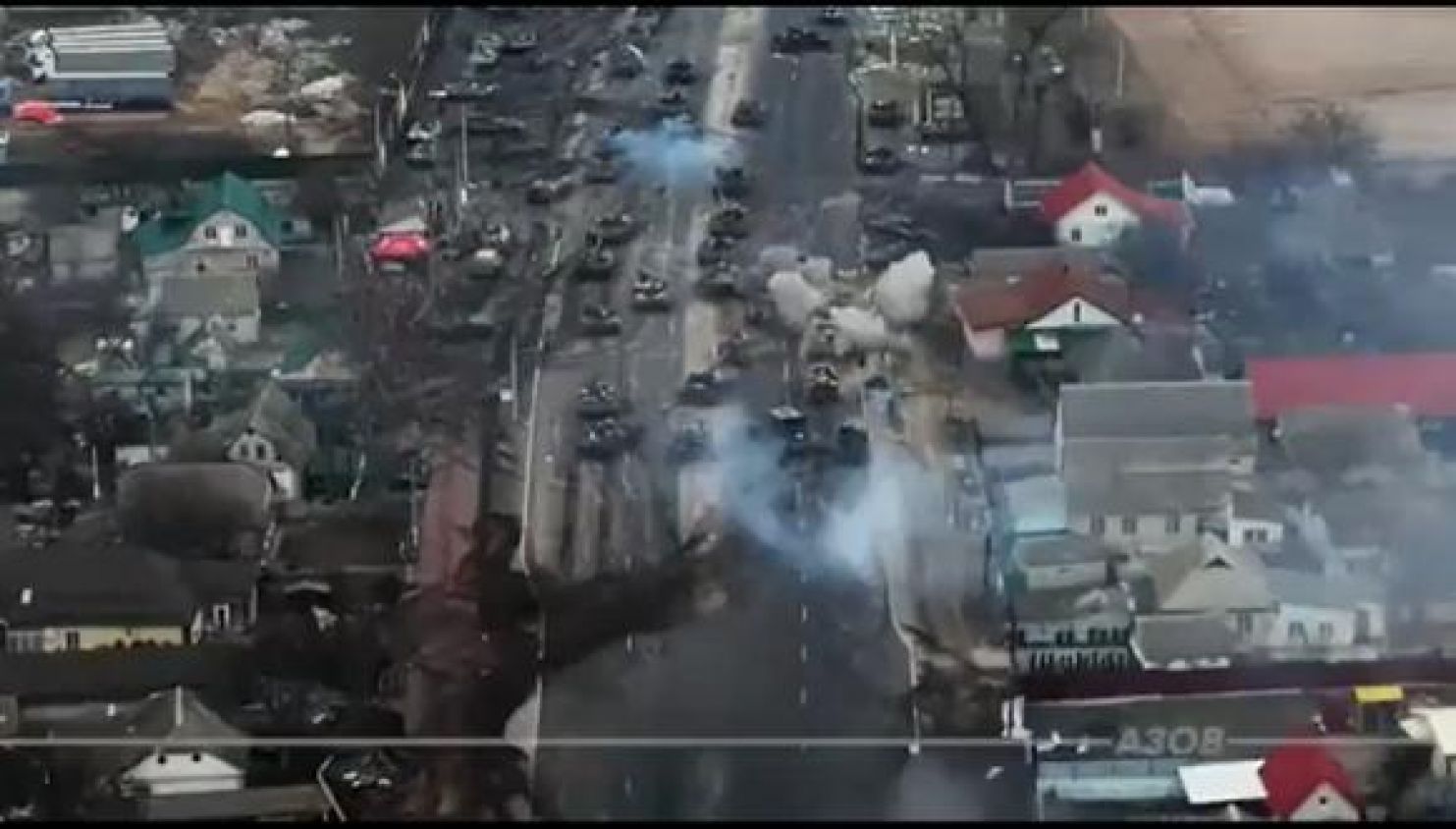 Fuerzas ucranianas atacan convoy de tanques rusos que se dirigían a Kiev