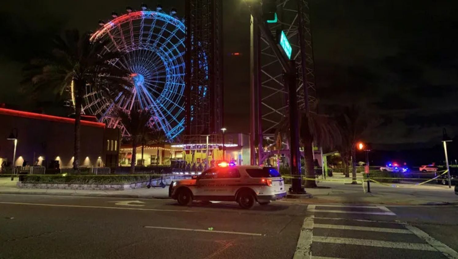 Identifican a joven que murió tras caer de un juego mecánico de caída libre de los más grandes del mundo en Orlando
