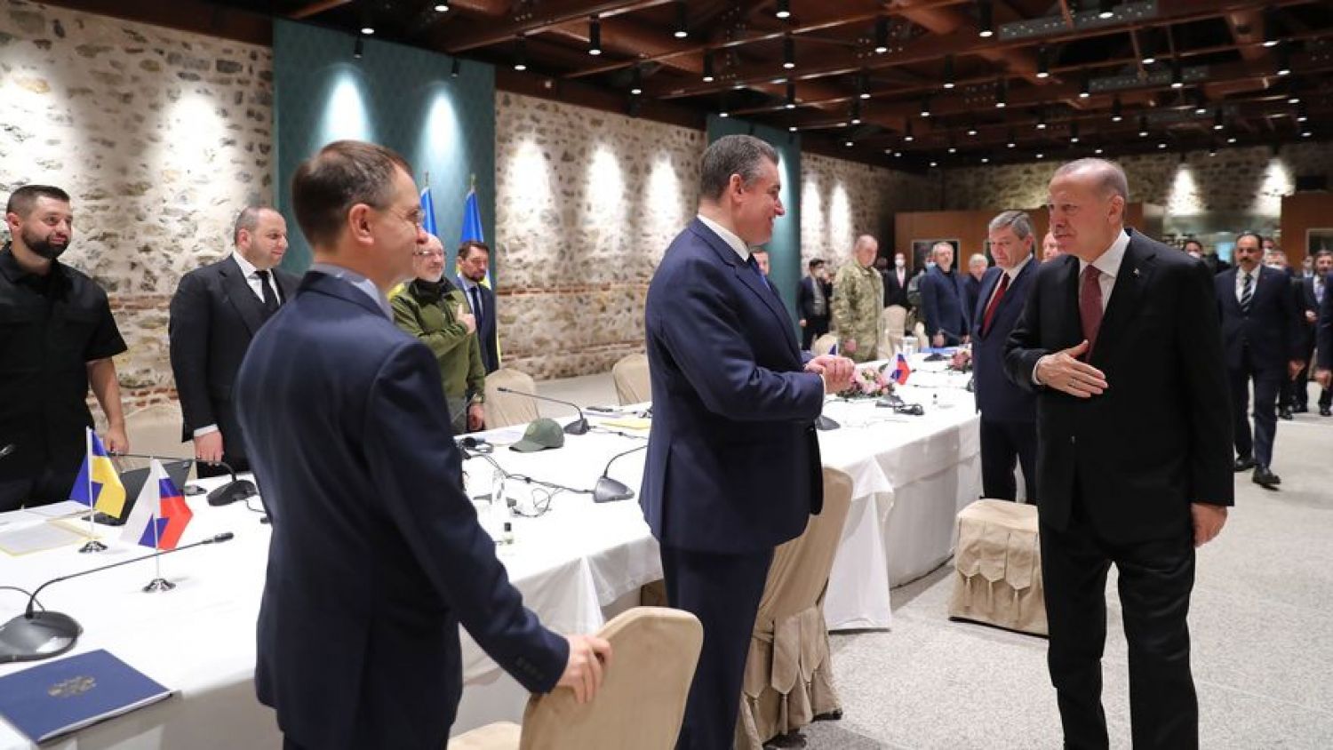 Rusia decidió en negociaciones reducir de manera "radical" la actividad militar en Kiev