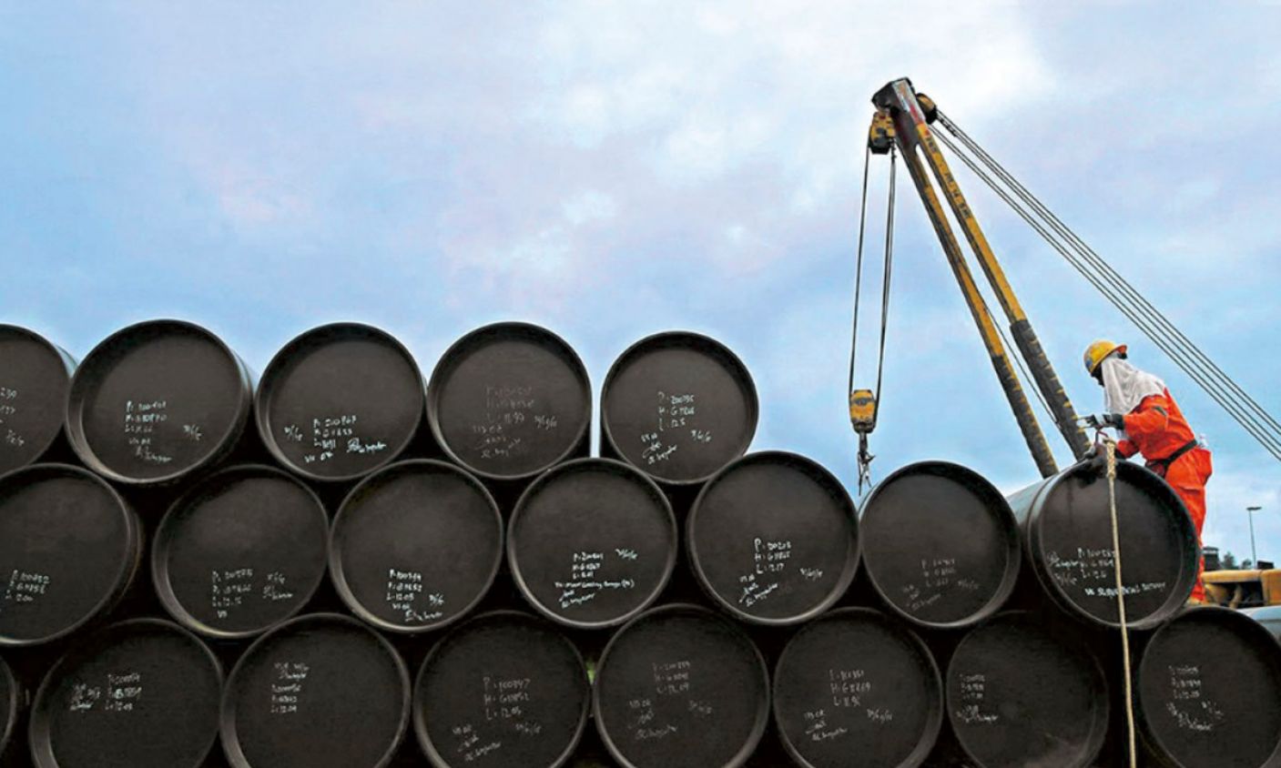 Precios internacionales del petróleo  se dispararon debido a sanciones contra Rusia 