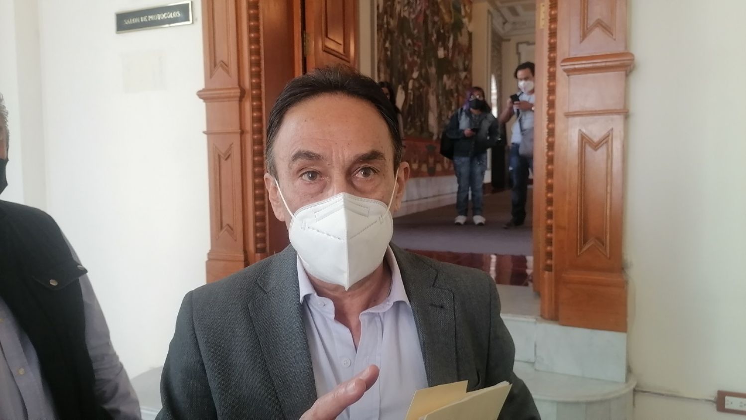 Diálogo por encima del uso de la fuerza con comercio informal: Segom 