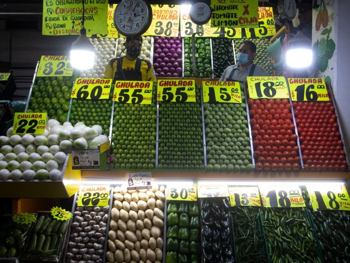 Inflación en febrero en México se aceleró por encima de lo esperado; suben gas, gasolina, pollo y limón
