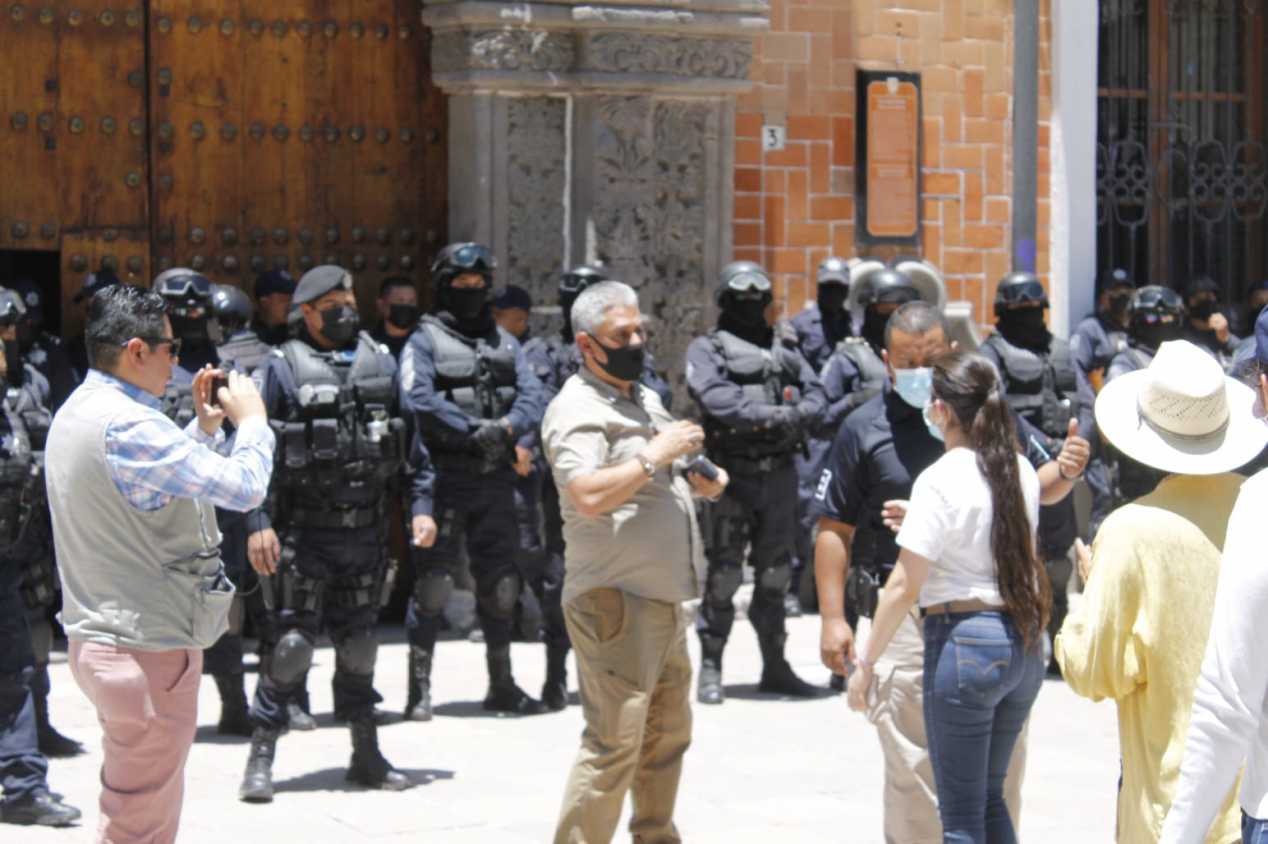Detienen a tres en manifestación juvenil, en Tlaxcala