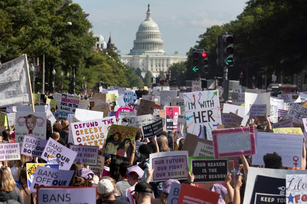 Miles de personas se manifestaron en todo EEUU por el acceso al aborto legal