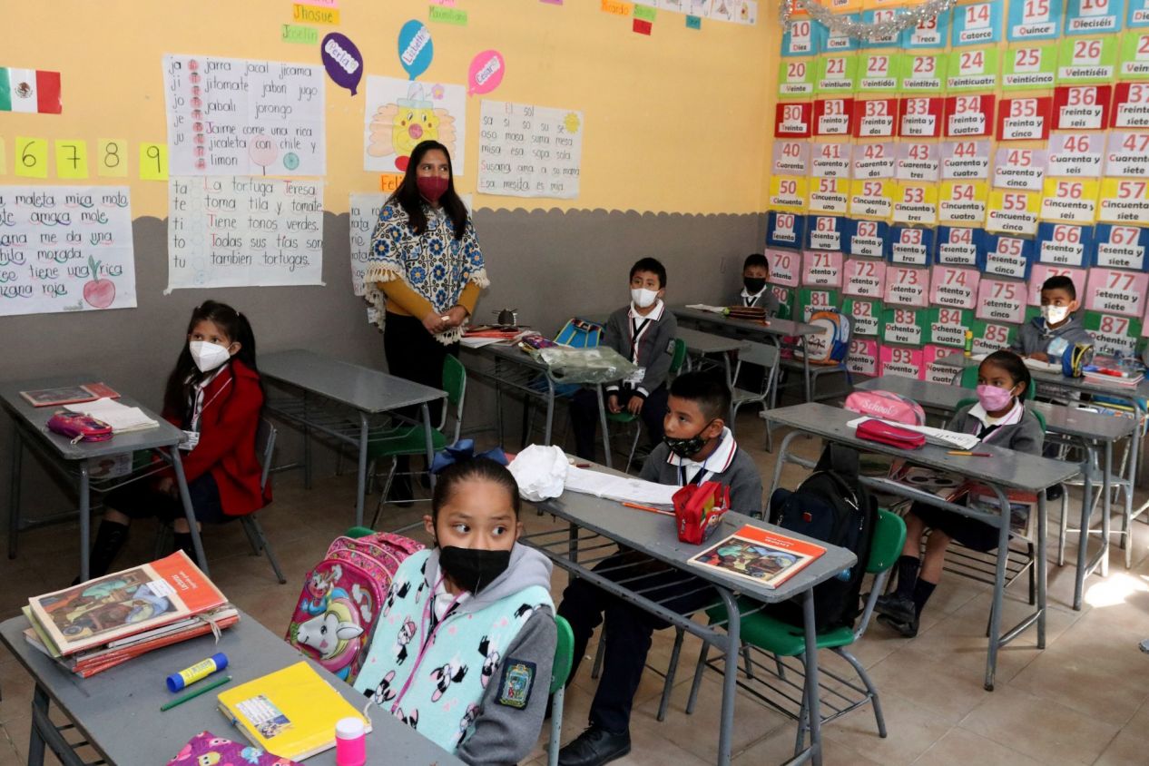 Día del maestro cae domingo; aquí te decimos si este lunes habrá clases por la celebración