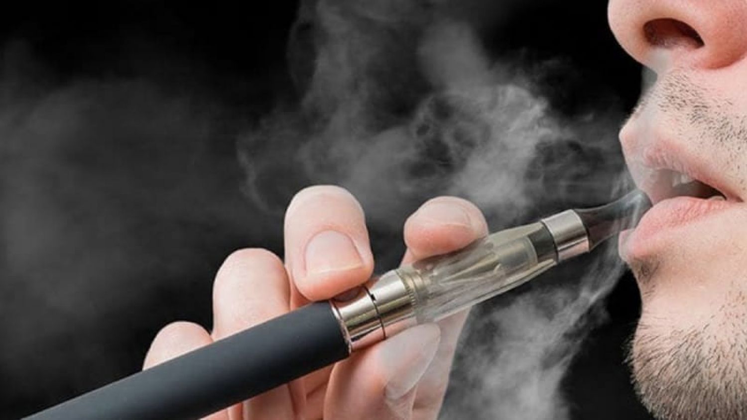¿Cuál es la sustancia tóxica emitida por cigarrillos electrónicos que puede causar la muerte?