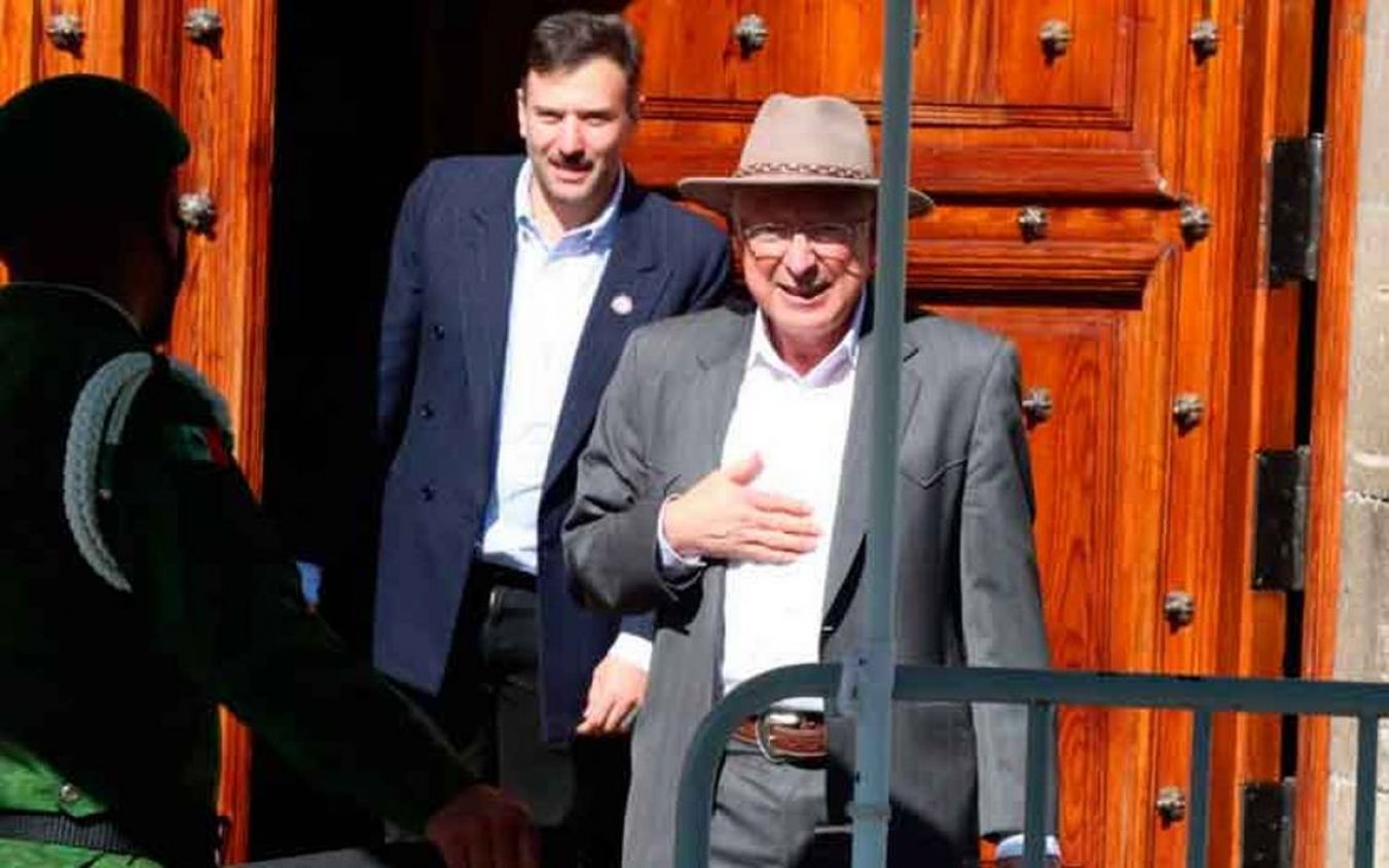 AMLO se reúne con el embajador Ken Salazar en palacio nacional a días de la Cumbre de las Américas