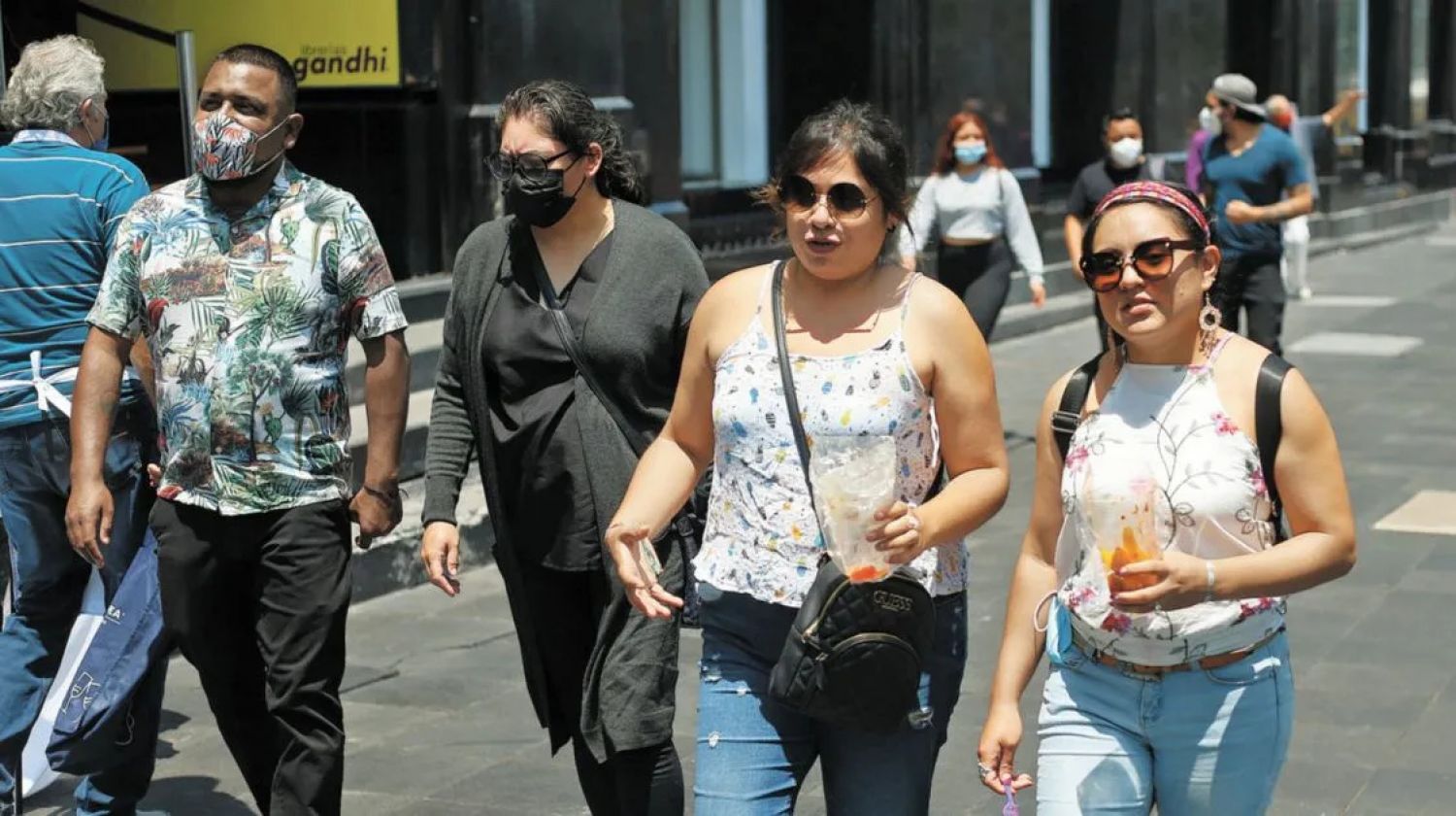 Jalisco retira el uso obligatorio de cubrebocas en lugares públicos y cerrados