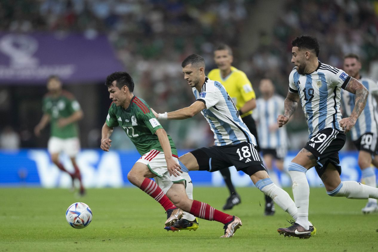 México al borde de la eliminación tras caer ante Argentina 
