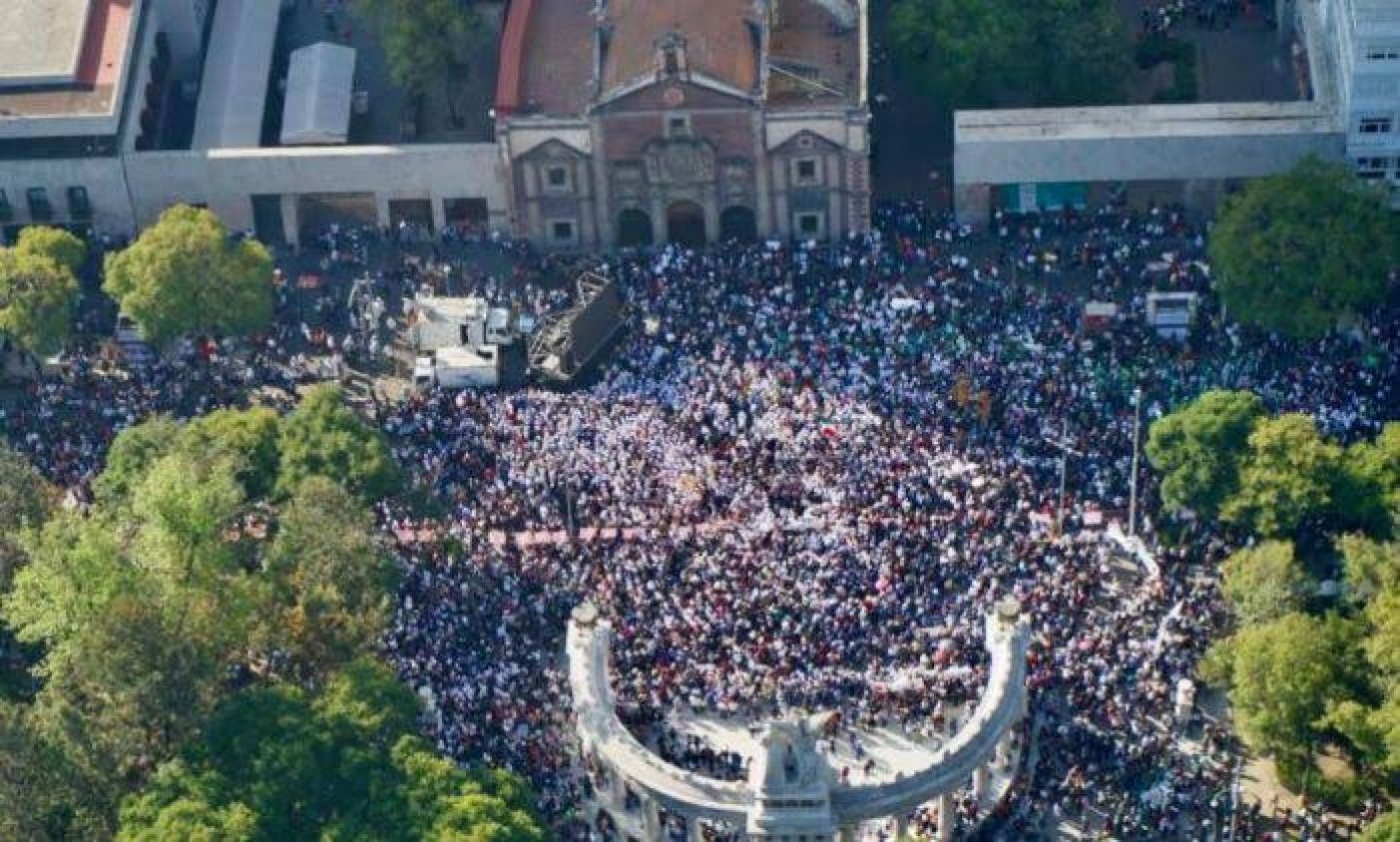 Marcha en favor de AMLO ‘abarrota’ calles de CDMX: Así luce la movilización