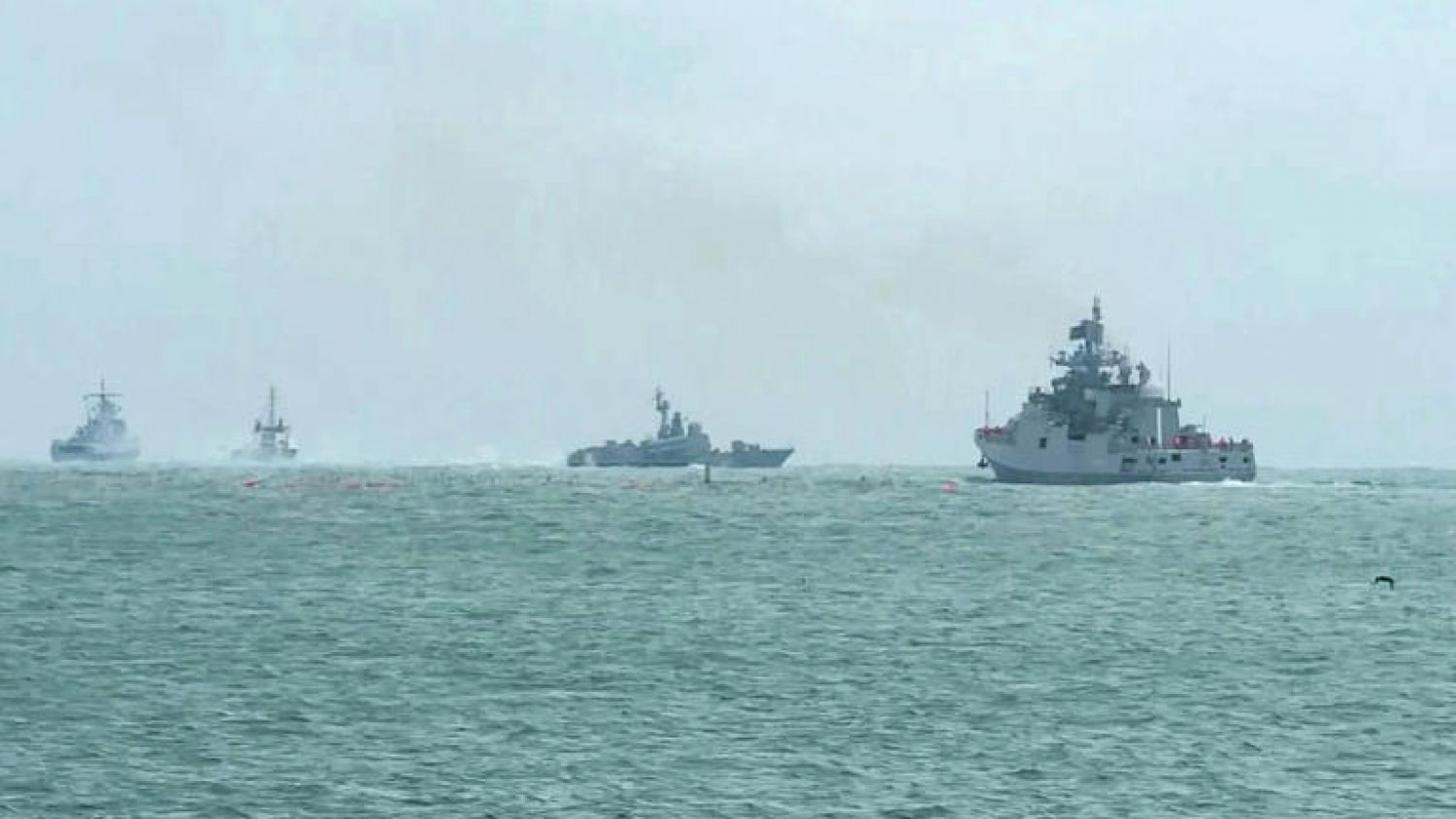 Fue con drones: Rusia acusa a Ucrania y a Reino Unido por ataque “terrorista” a flota del mar Negro en Crimea