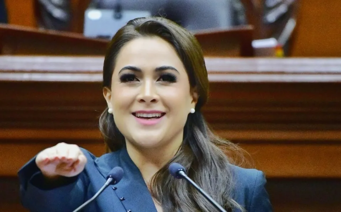Tere Jiménez rindió protesta como primera gobernadora de Aguascalientes