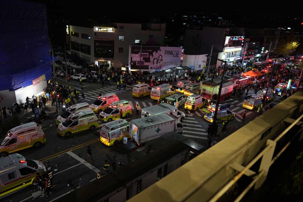 Declara Corea del Sur luto nacional tras la muerte de 154 personas por estampida en celebración de Halloween