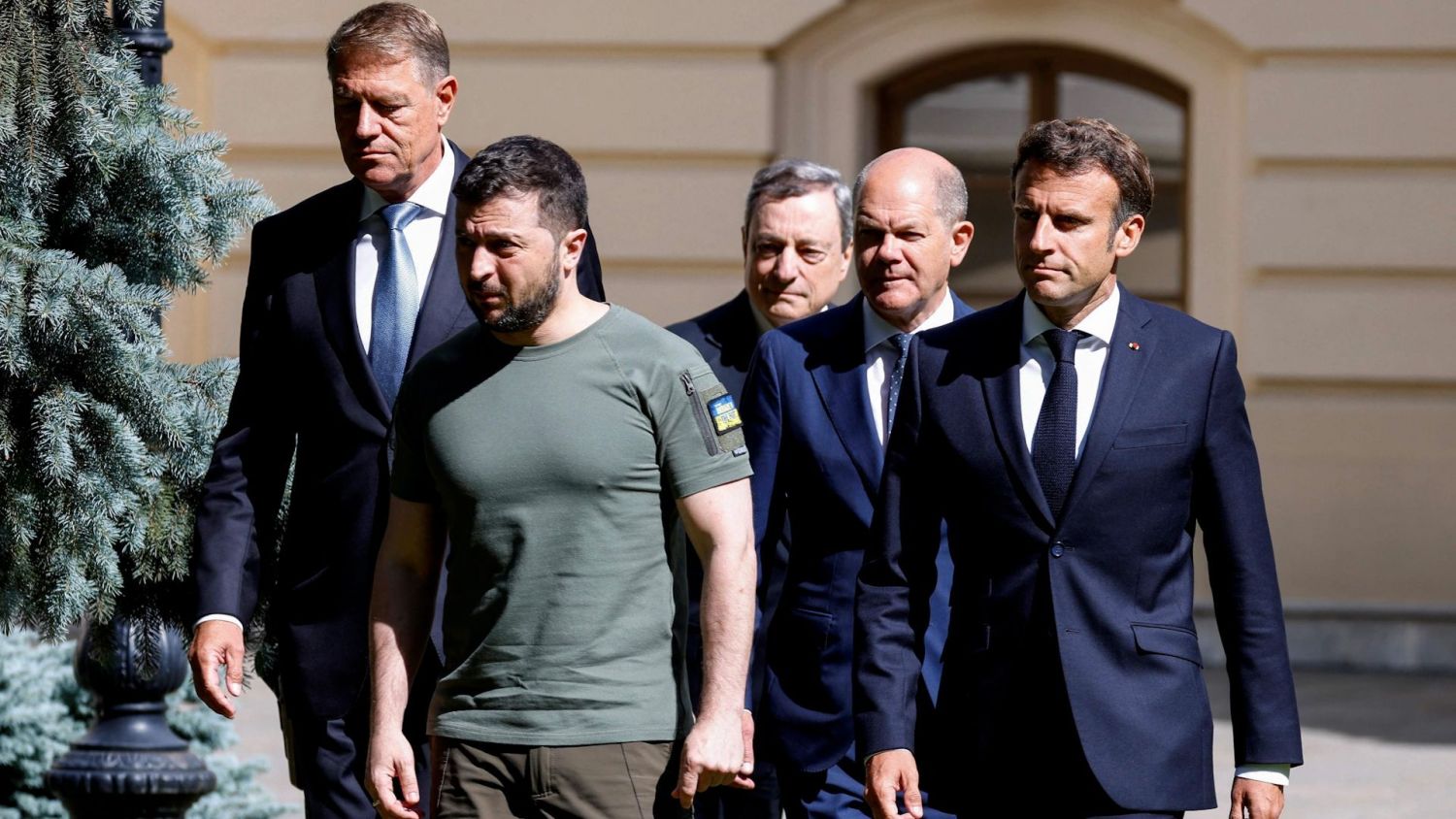Reitera Macron a Zelenski y promete nuevas sanciones contra Rusia en la UE