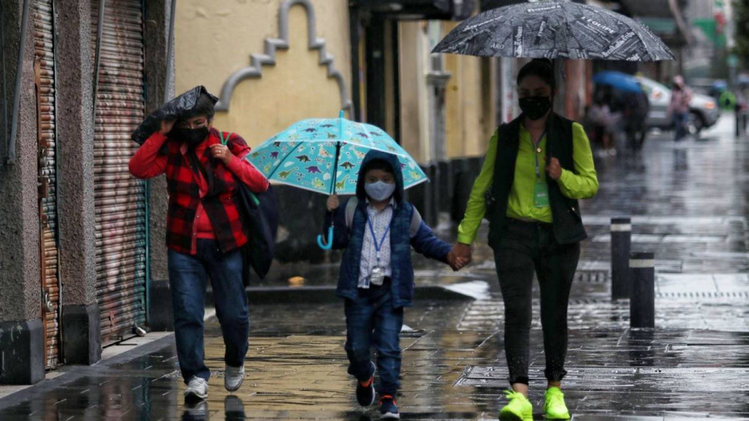 Se esperan lluvias en las 32 entidades del país; prevén posibles inundaciones y deslaves