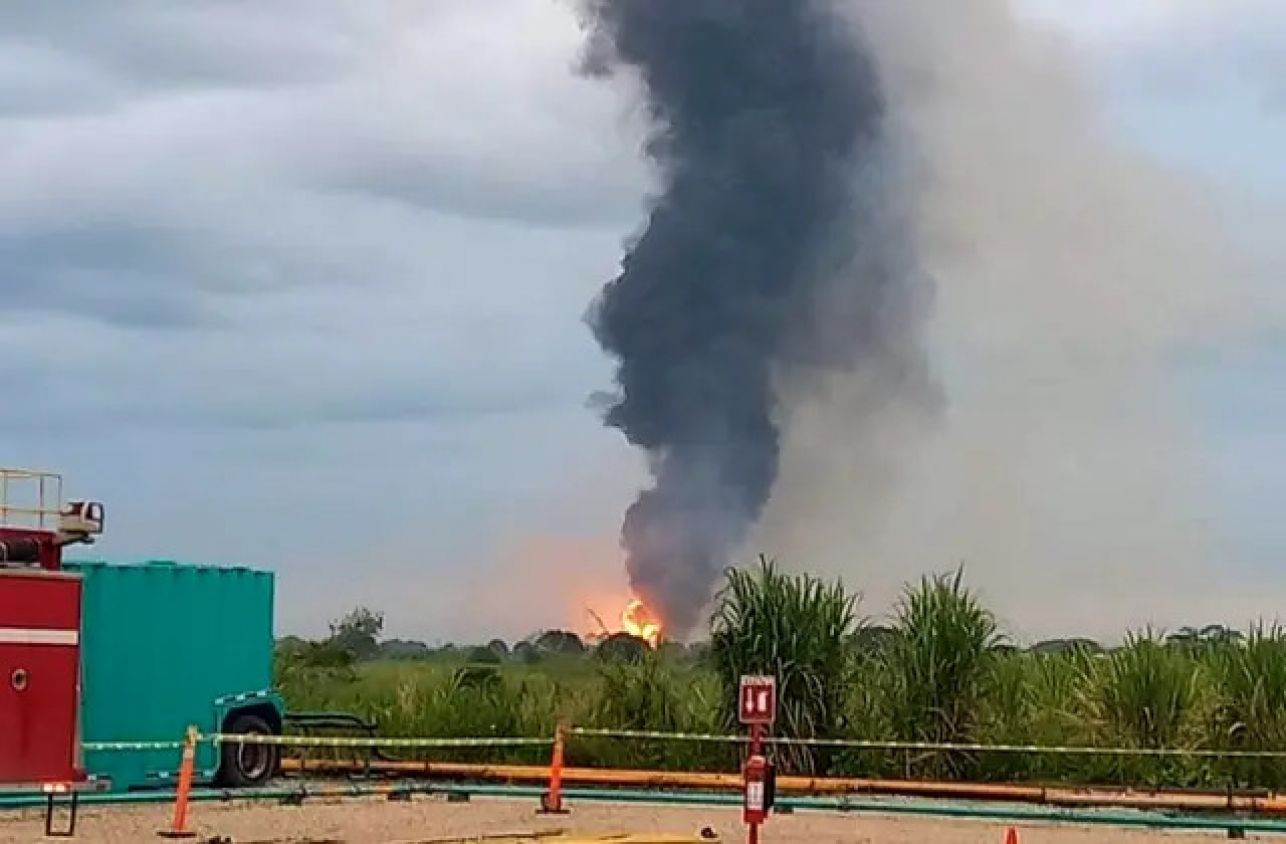 Explosión de ducto de Pemex en Tabasco provoca la evacuación de 110 personas