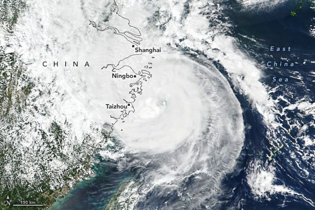 Azotó Tifón ‘Muifa’ a China; se reportan 1.6  millones de evacuados