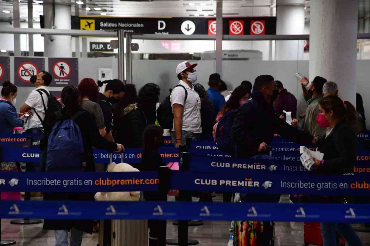 Cancela AICM 14 vuelos a Guerrero por impacto de la tormenta tropical ‘Lester’