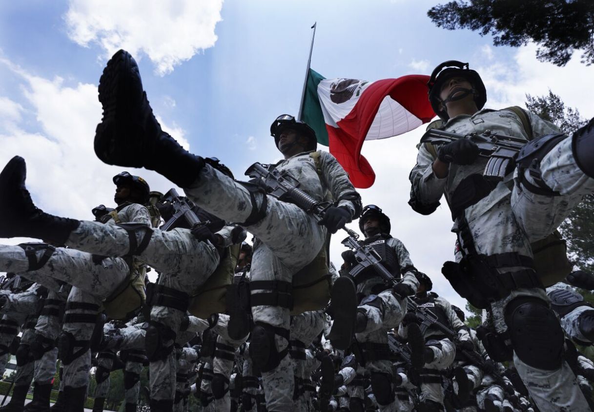 Insiste AMLO con consulta sobre Guardia Nacional; propone estas 3 preguntas